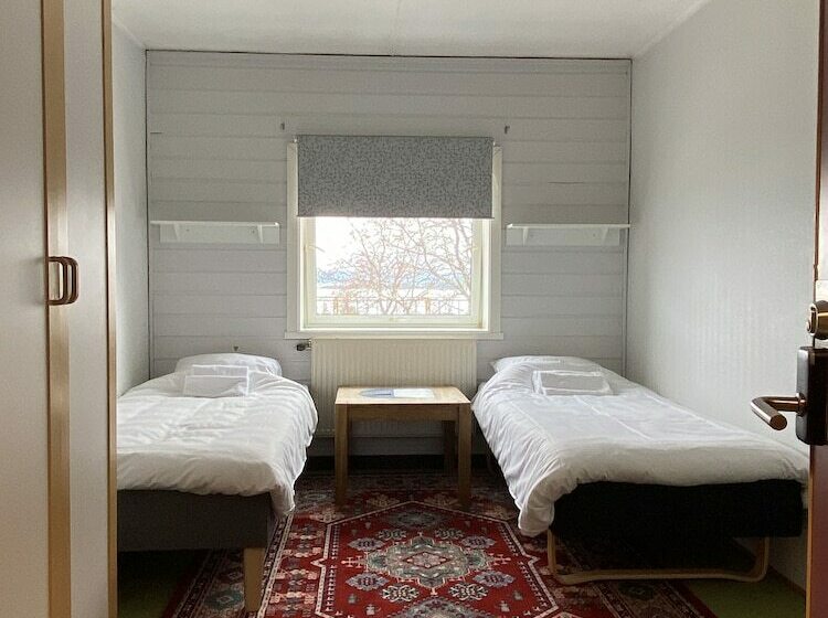 호스텔 Trondenes Sommerhotell