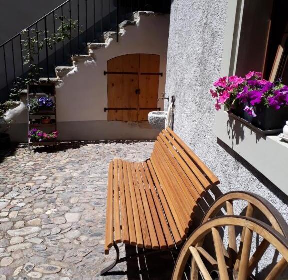 Bed and Breakfast Aux Trois Soleils