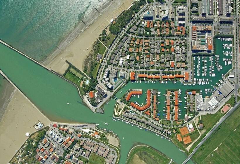 Luminous Flat With Big With Terrace   Beahost