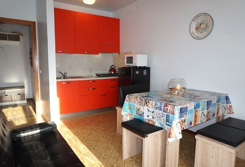 Luminous Flat With Big With Terrace   Beahost