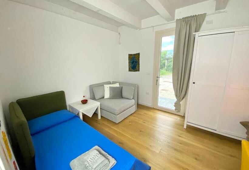 בית מלון כפרי Agriturismo   Apis In Tabula