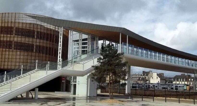 호텔 Campanile Saintbrieuc Centre Gare