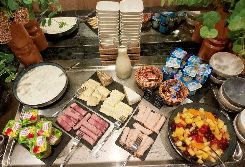 호텔 Campanile Saintbrieuc Centre Gare