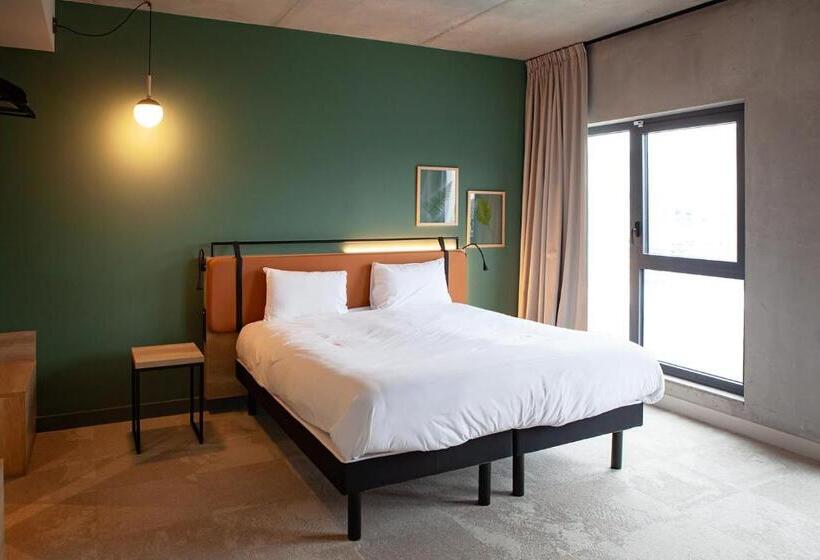 호텔 Campanile Saintbrieuc Centre Gare