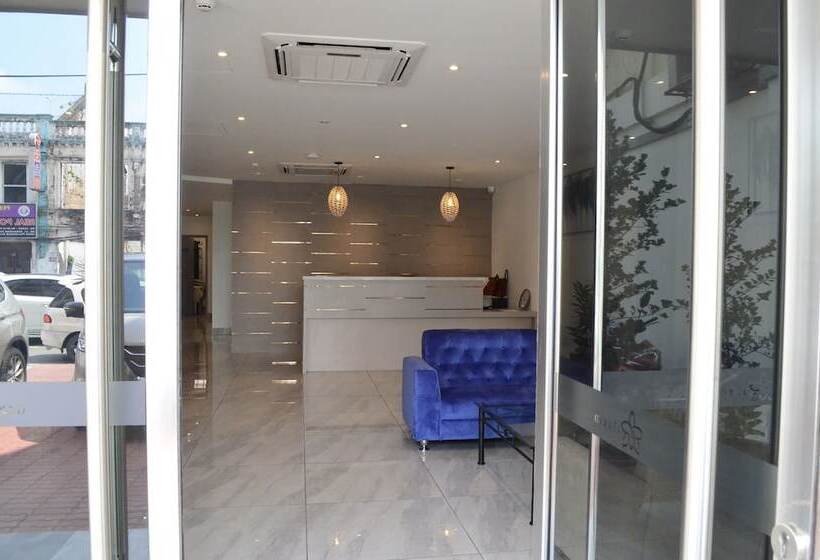 Отель Orkid Port Klang