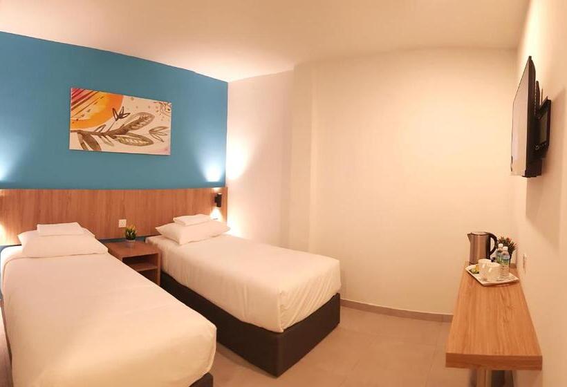 Отель Orkid Port Klang