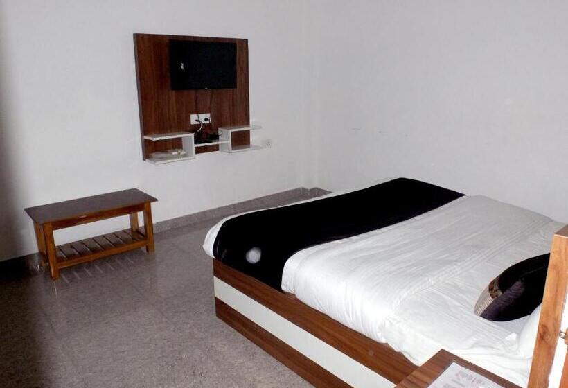 호텔 The Ramay Palace