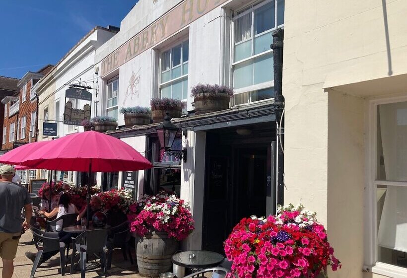 Inviting 5 Bed House In 1066 County   Battle