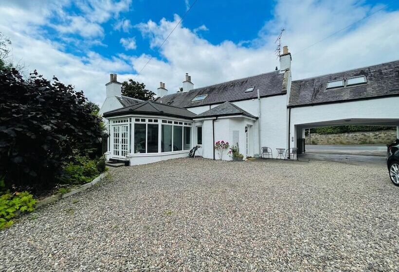 Lovely 5 Bed House In Lundin Links Coastal Village