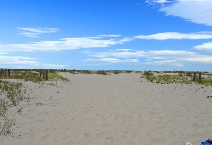 Ocean View St Simons Says Relax At The Beach Club