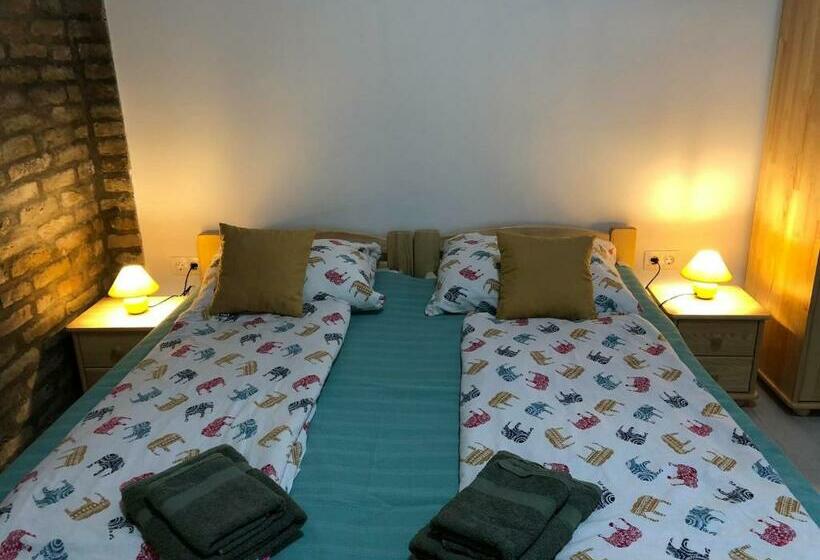 بنسيون Fazekas Vendégház