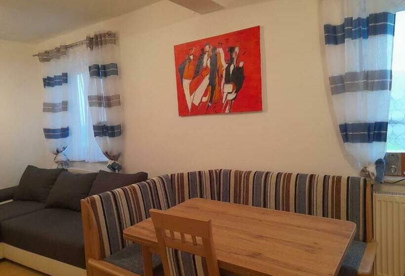 פנסיון Finihaus