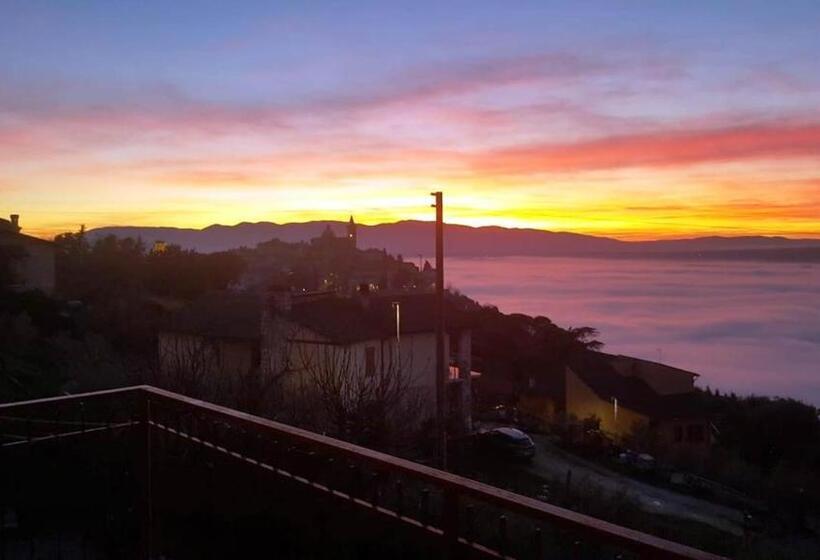 膳宿费 Il Panorama Di Trevi