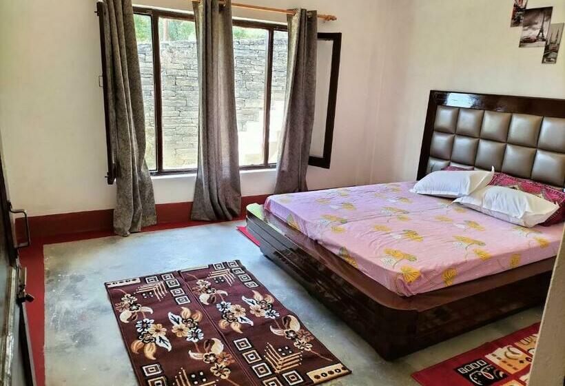 פנסיון Le Jardin Almora