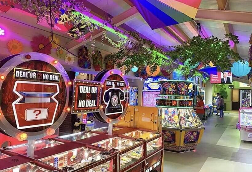 Prime Location 3 Bed Chalet In Seal Bay, Selsey