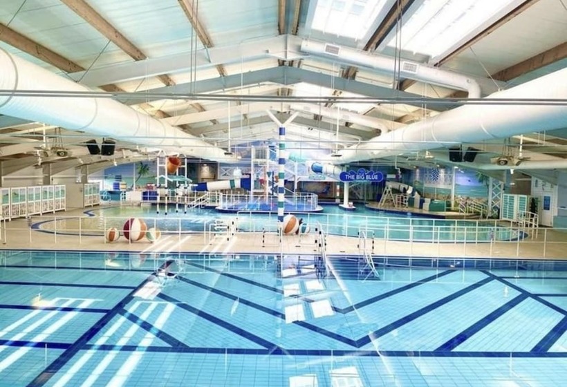 Prime Location 3 Bed Chalet In Seal Bay, Selsey