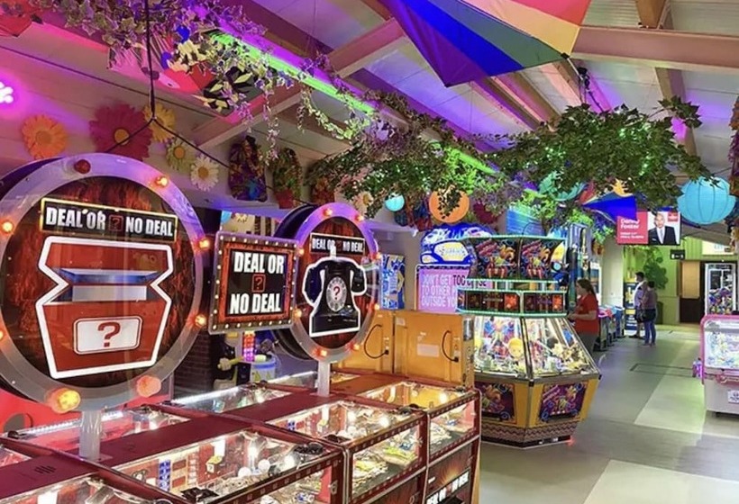 Prime Location 3 Bed Chalet In Seal Bay, Selsey