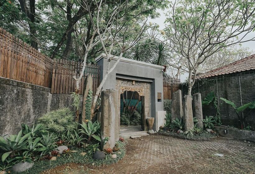 Alam Bidadari Seminyak Villas