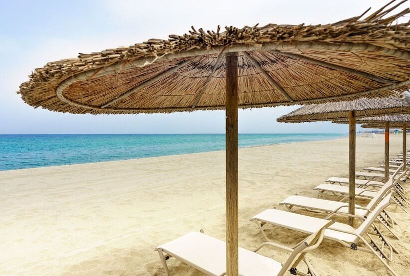 Cronwell Platamon Resort