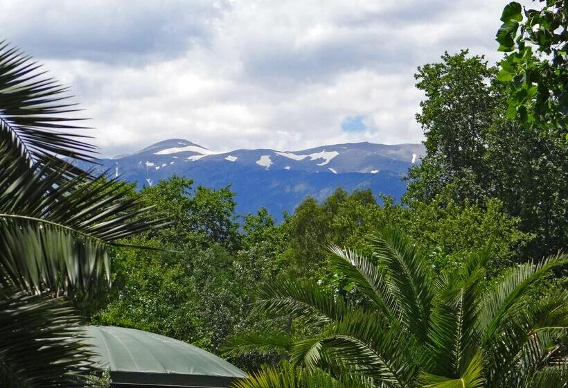 Cronwell Platamon Resort