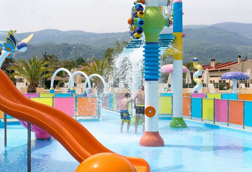 Cronwell Platamon Resort