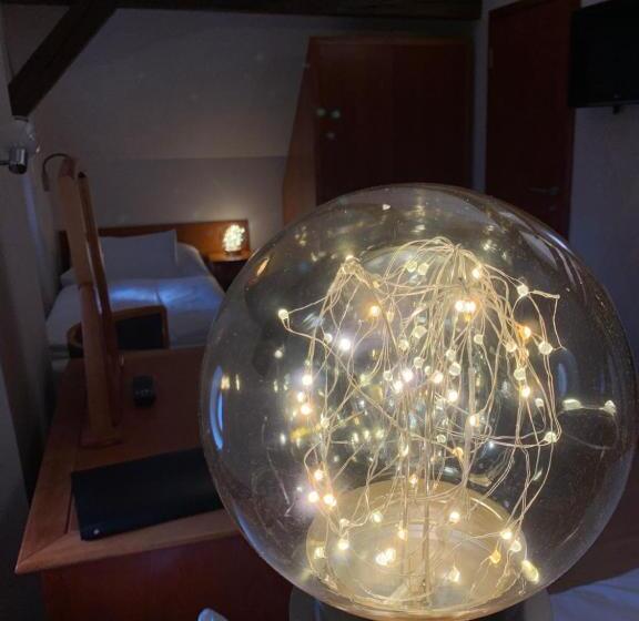 Gizella Hotel And Restaurant