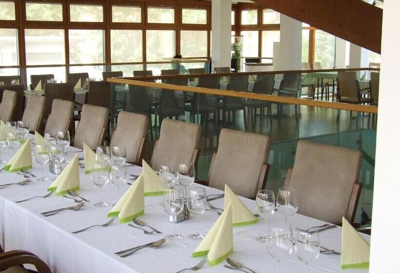 Gizella Hotel And Restaurant