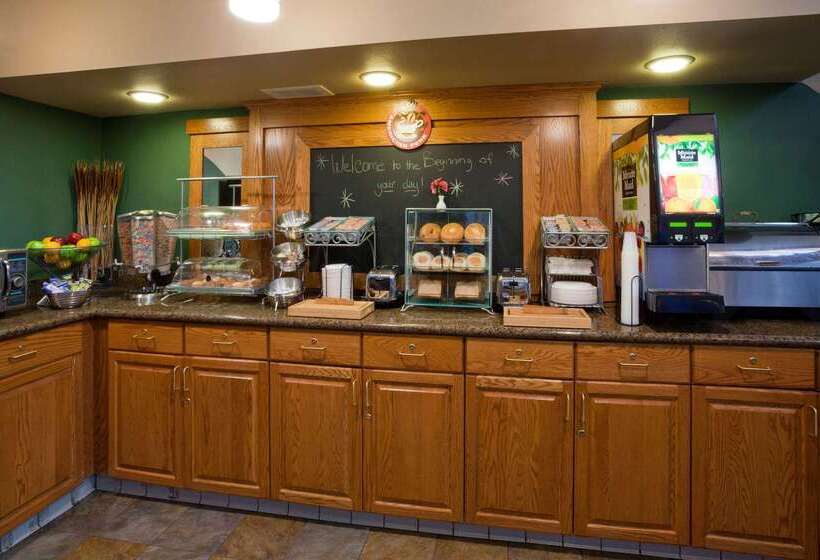 فندق Americinn By Wyndham Thief River Falls