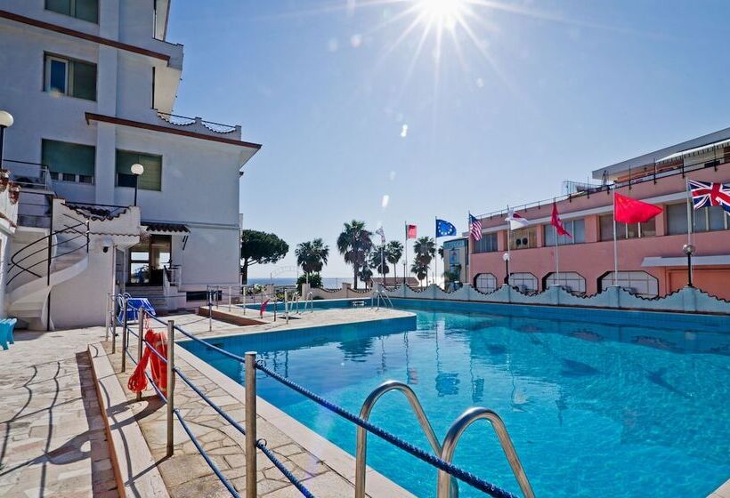 فندق Ariston Montecarlo