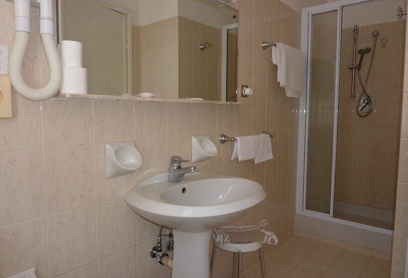 فندق Ariston Montecarlo