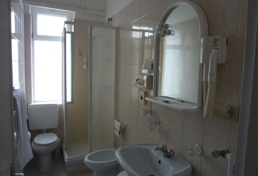 فندق Ariston Montecarlo