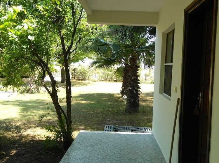 בית מלון כפרי Armina Pension