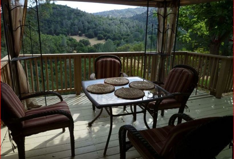 בית מלון כפרי Yosemite Bed And Breakfast