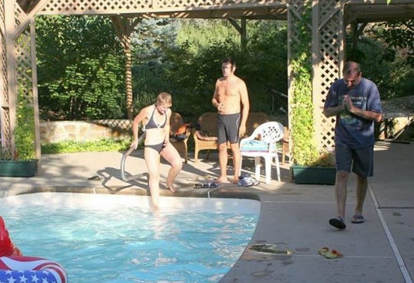 בית מלון כפרי Yosemite Bed And Breakfast