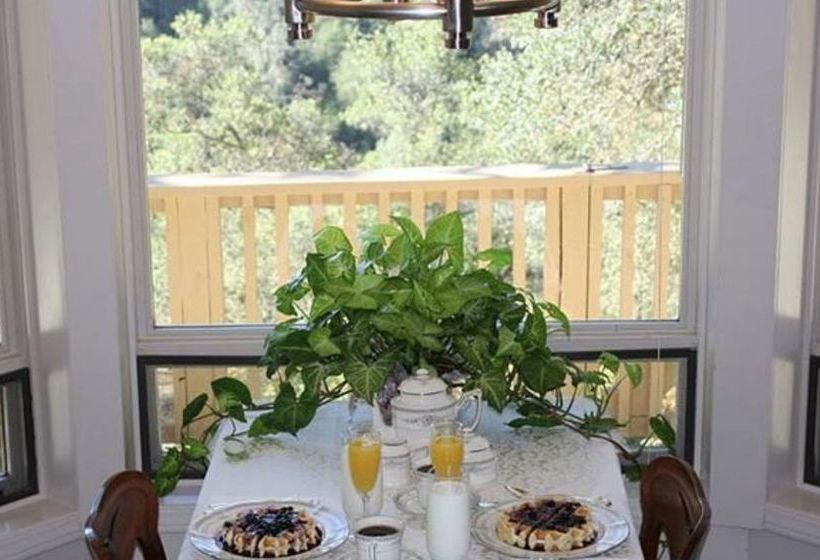 בית מלון כפרי Yosemite Bed And Breakfast