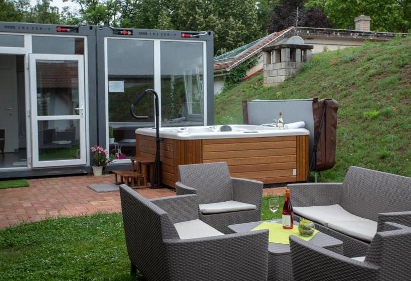 فندق Bikavölgyi Panzió