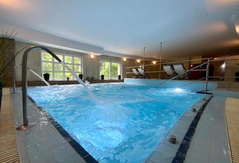 호텔 Bástya Konferencia és Wellness