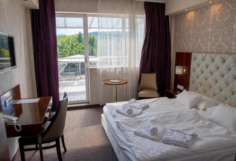 호텔 Bástya Konferencia és Wellness