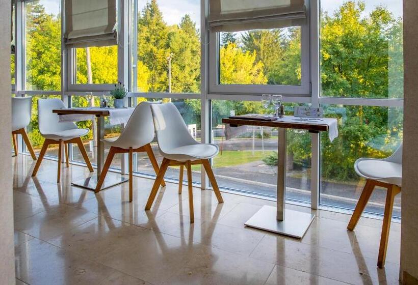 호텔 Bástya Konferencia és Wellness