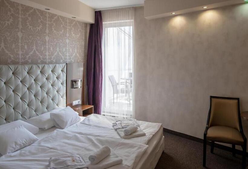 호텔 Bástya Konferencia és Wellness