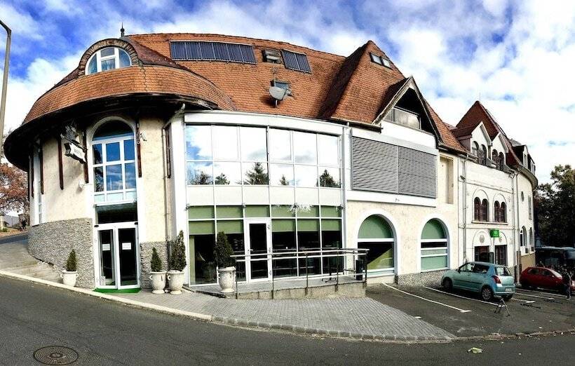 호텔 Bástya Konferencia és Wellness