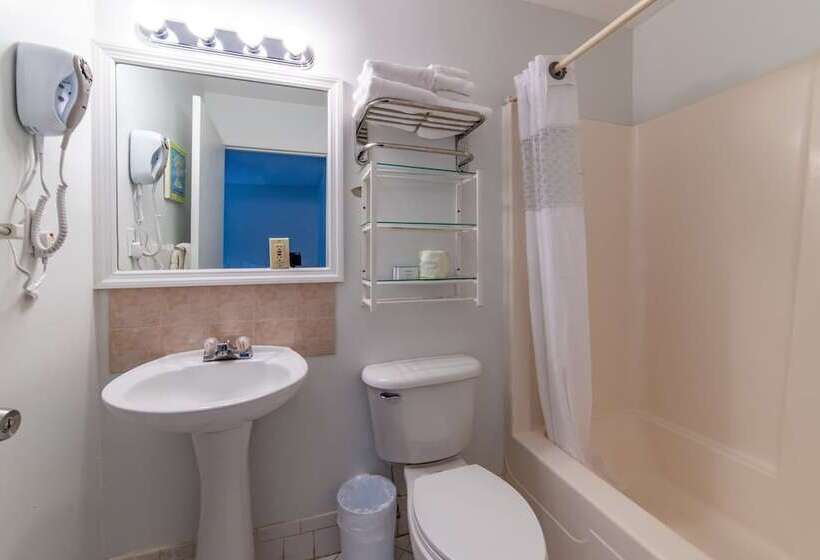 Captain S Table Hotel By Everglades Adventures