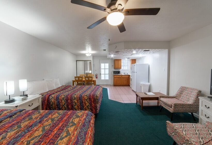 Captain S Table Hotel By Everglades Adventures