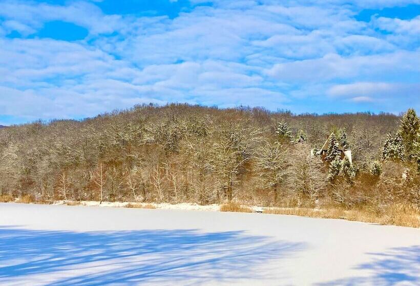 בית מלון כפרי Dubky