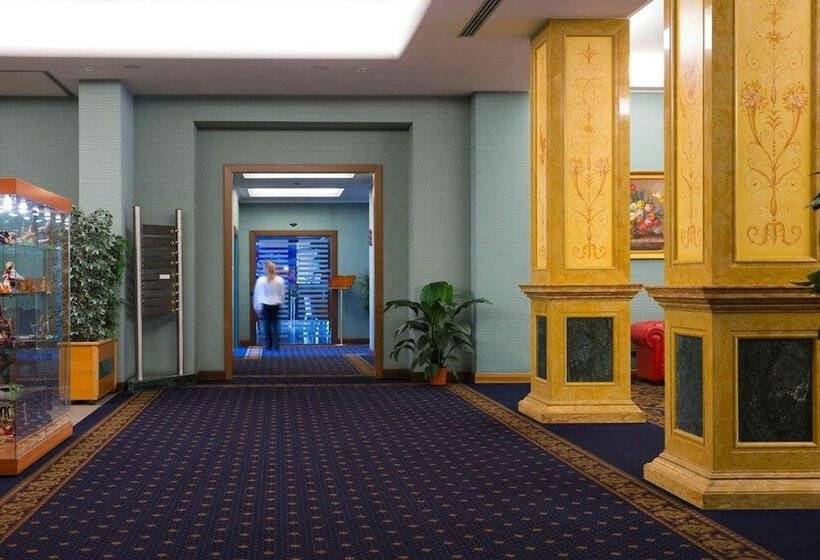 Ele Green Park Hotel Pamphili