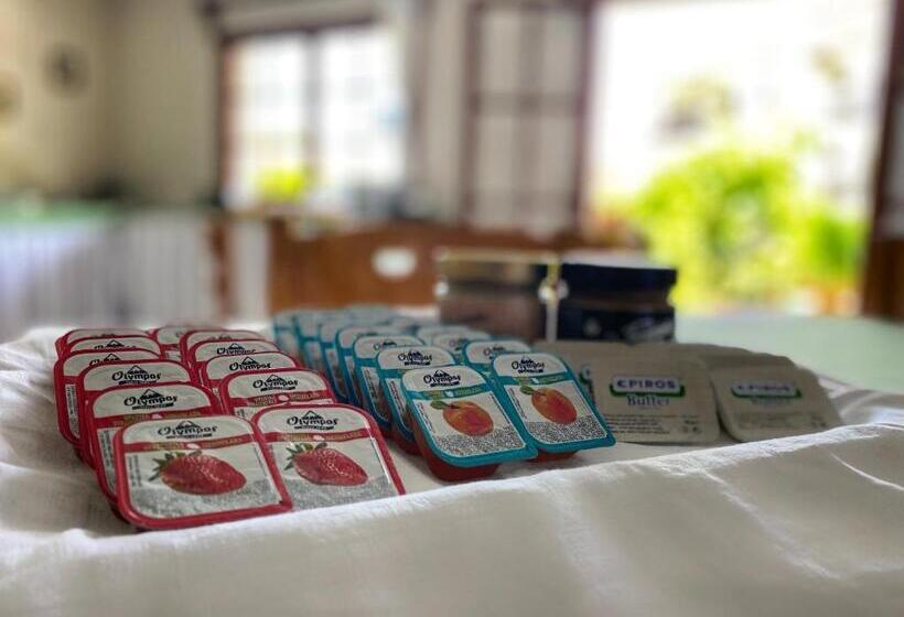 בית מלון כפרי Eleana