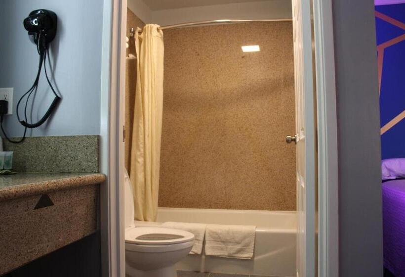 فندق Erth Inn By Aga Maywood