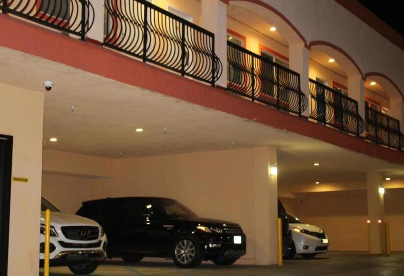 فندق Erth Inn By Aga Maywood