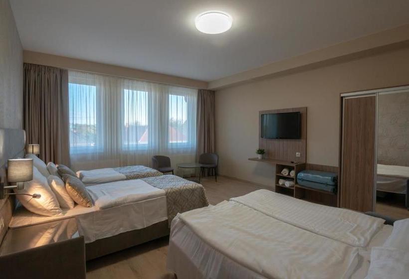 Отель Faluközpont