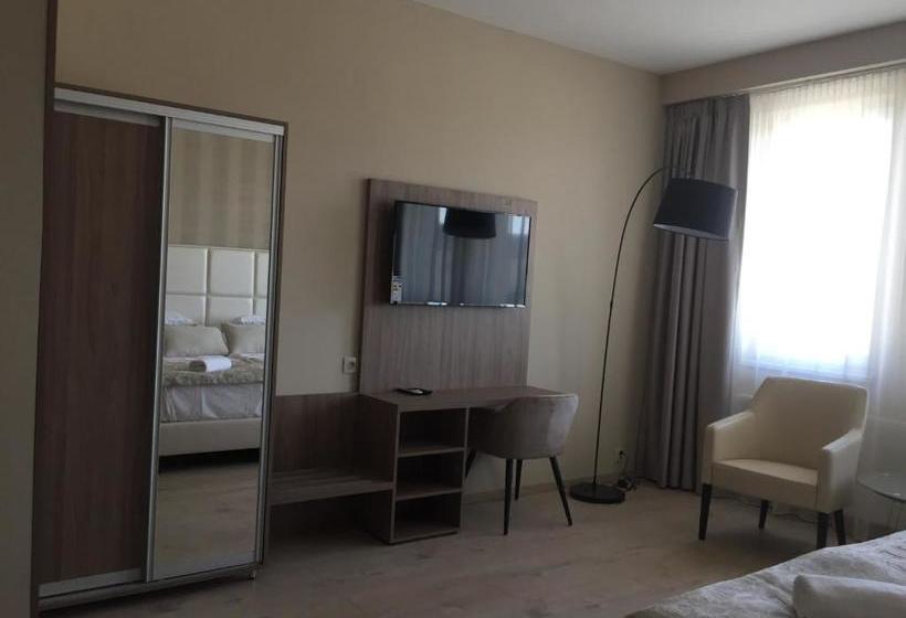 Отель Faluközpont